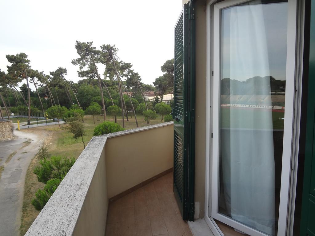 La Pineta Apartment Viareggio Buitenkant foto